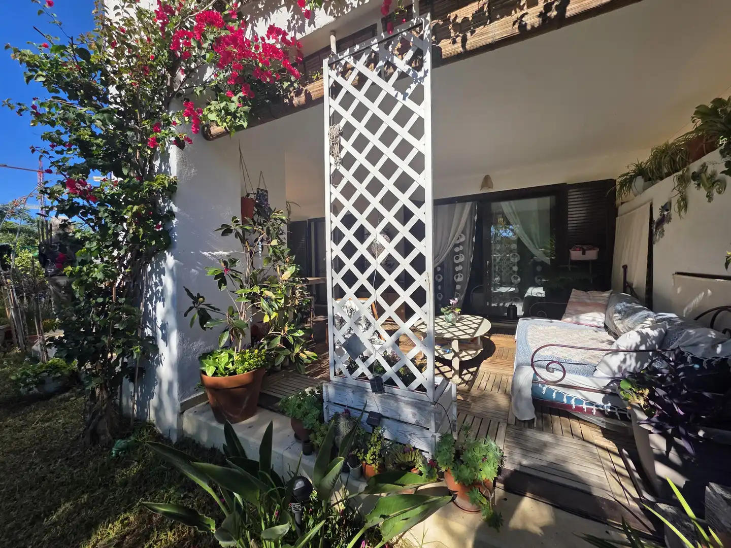 Garten von Erdgeschoss zum Verkauf in La Alcaidesa mit Klimaanlage, Privatgarten und Terrasse