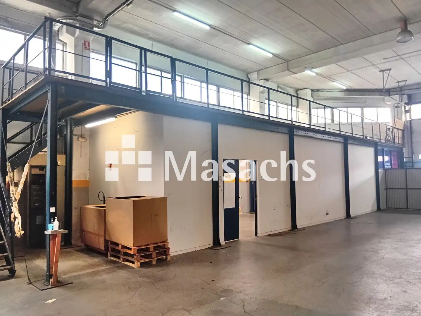 Nave industrielle avec ascenseur à louer à Gorg - Progrés, imagen 4