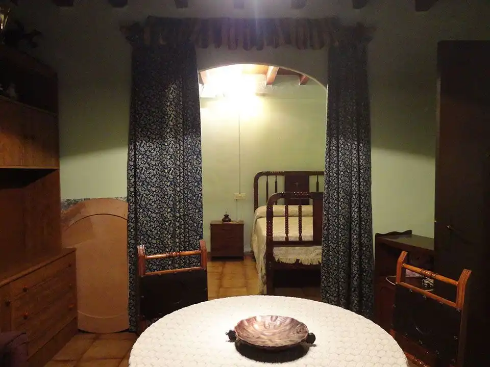 Dormitori de Casa o xalet en venda en Hontoria del Pinar amb Calefacció