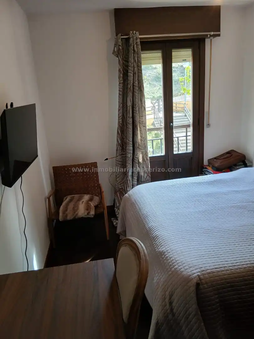 Dormitori de Dúplex en venda en Sojuela amb Calefacció, Jardí privat i Parquet