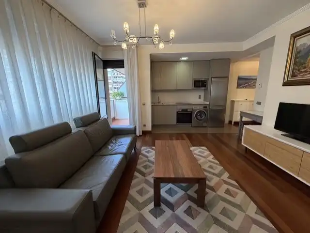 Sala d'estar de Apartament en venda en Santurtzi  amb Calefacció, Terrassa i Moblat