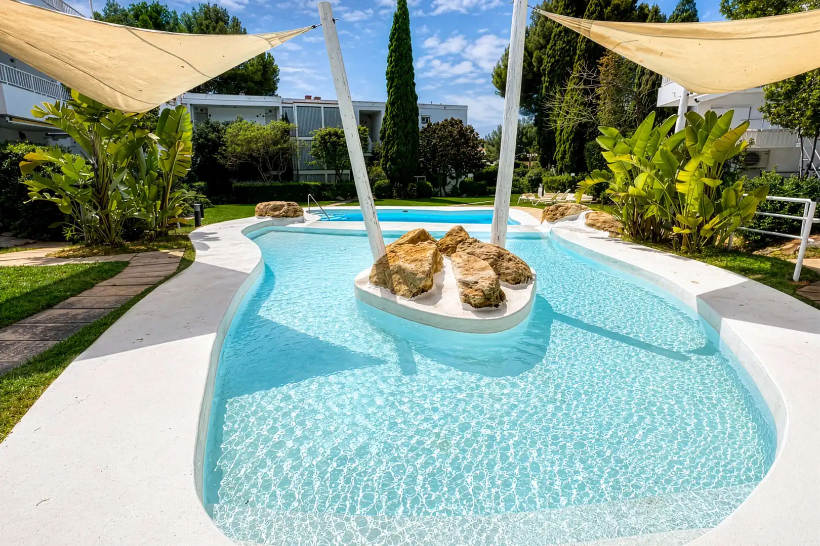 Swimming pool of Flat for rent in Calvià  with Air Conditioner, Heating and Furnished