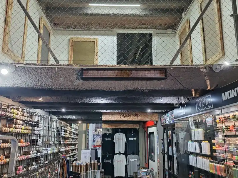 Local comercial en traspàs a C/Joaquin Costa 1, imagen 3