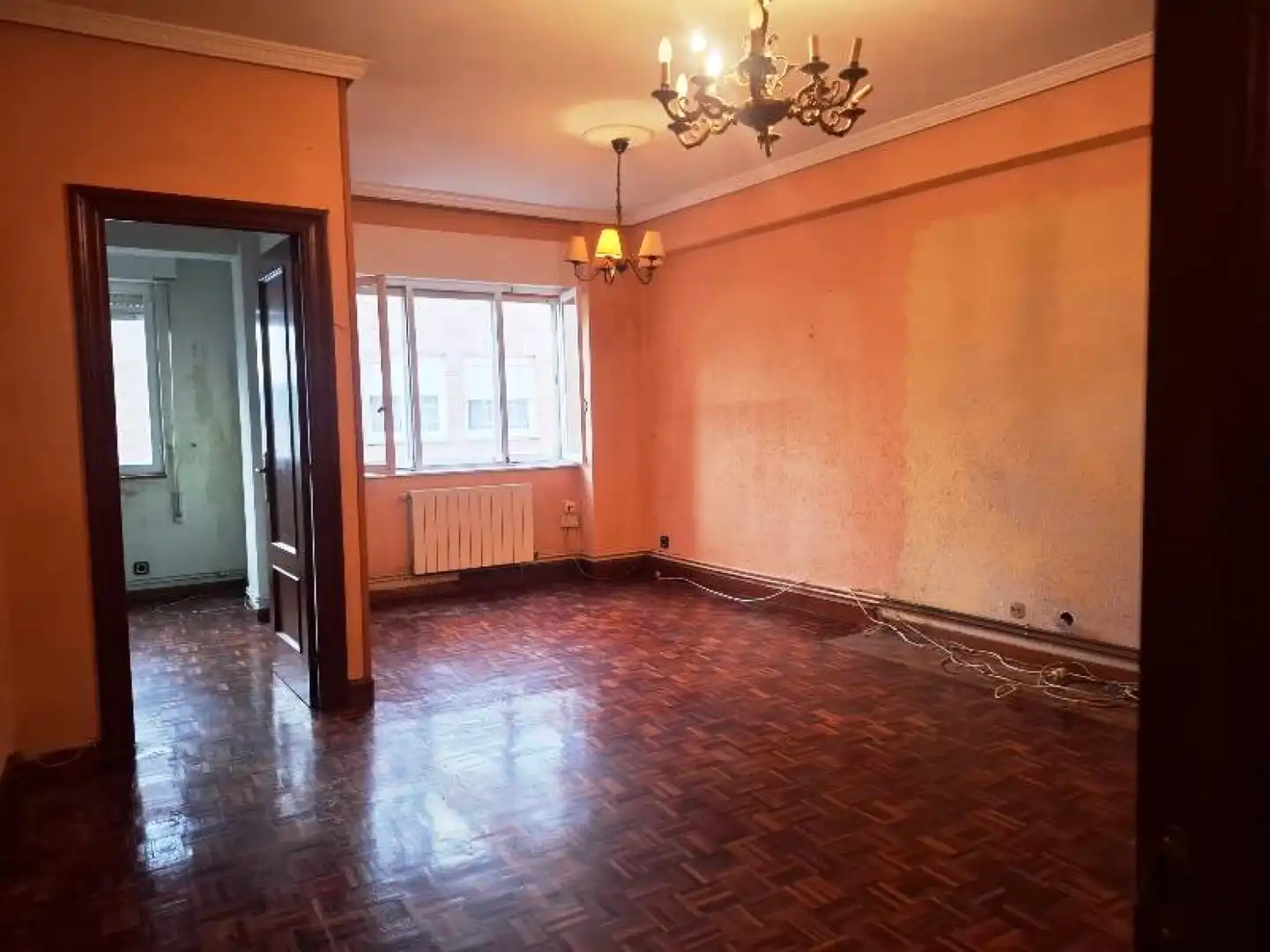 Wohnzimmer von Wohnung zum Verkauf in Torrelavega  mit Heizung, Parkett und Abstellraum
