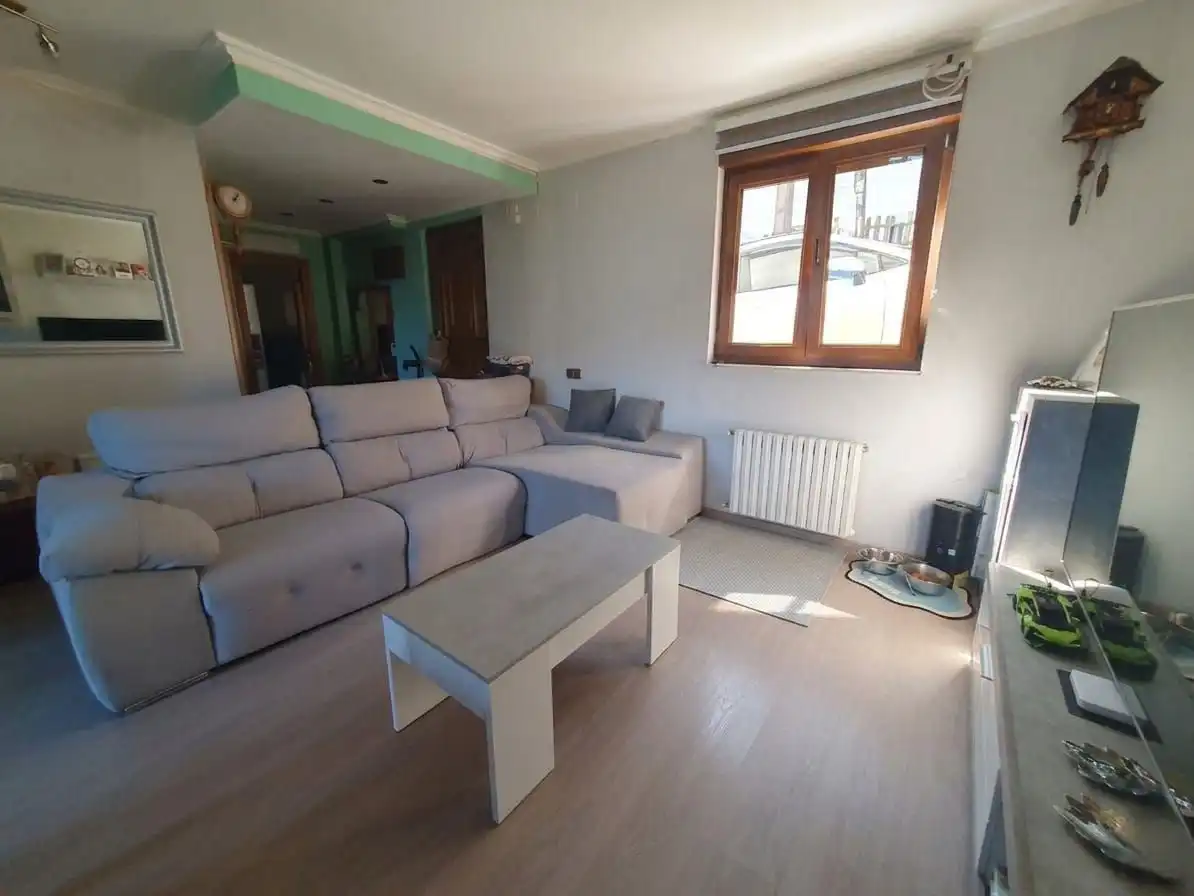 Sala de estar de Casa o chalet en venta en Candamo con Calefacción, Jardín privado y Terraza