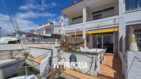 Exclusiva casa con amarre de 10x4 m y vistas al parque natural, canal, y mar en Roses, imatge 4