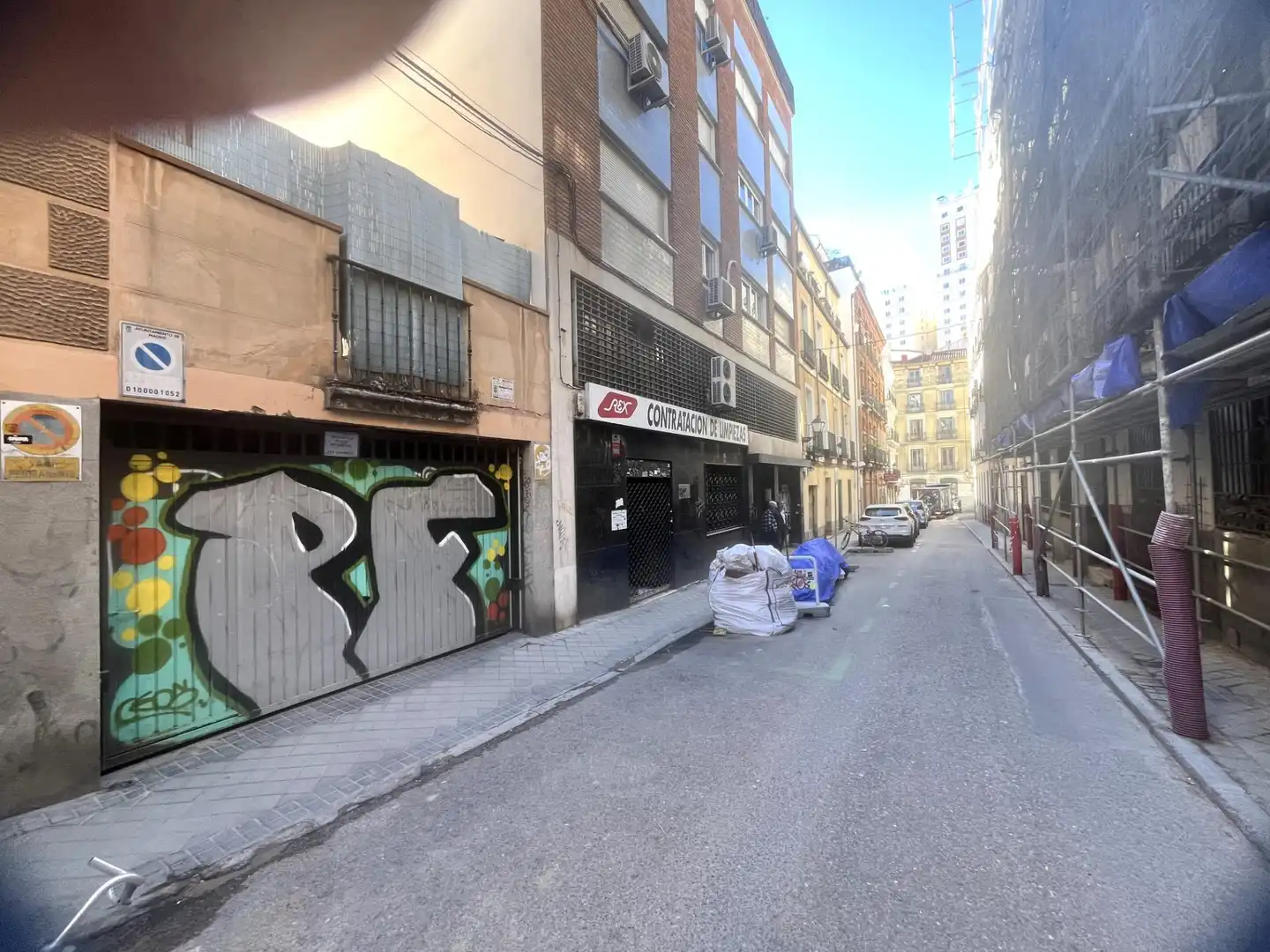 Vista exterior de Garatge en venda en Madrid