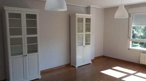 Photo 3 of Flat for rent in Calle Calle Santiago Amon, 25, Puerta Derecha, Campo de la Juventud, Palencia Capital
