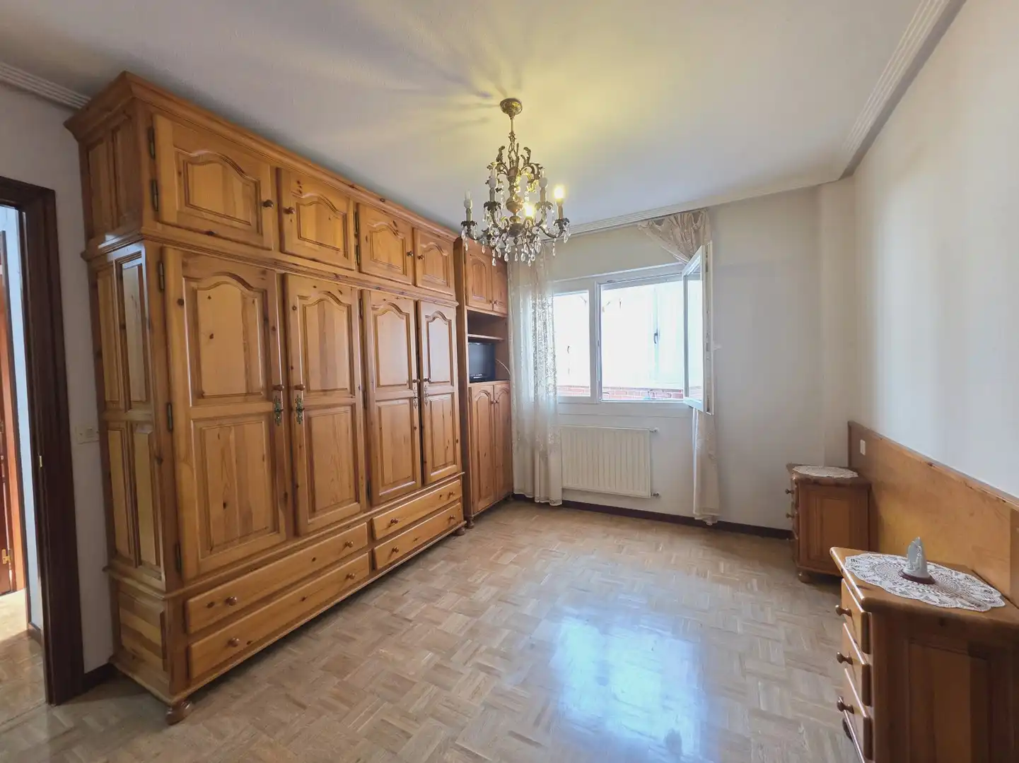 Schlafzimmer von Wohnung zum Verkauf in Siero mit Heizung, Parkett und Terrasse