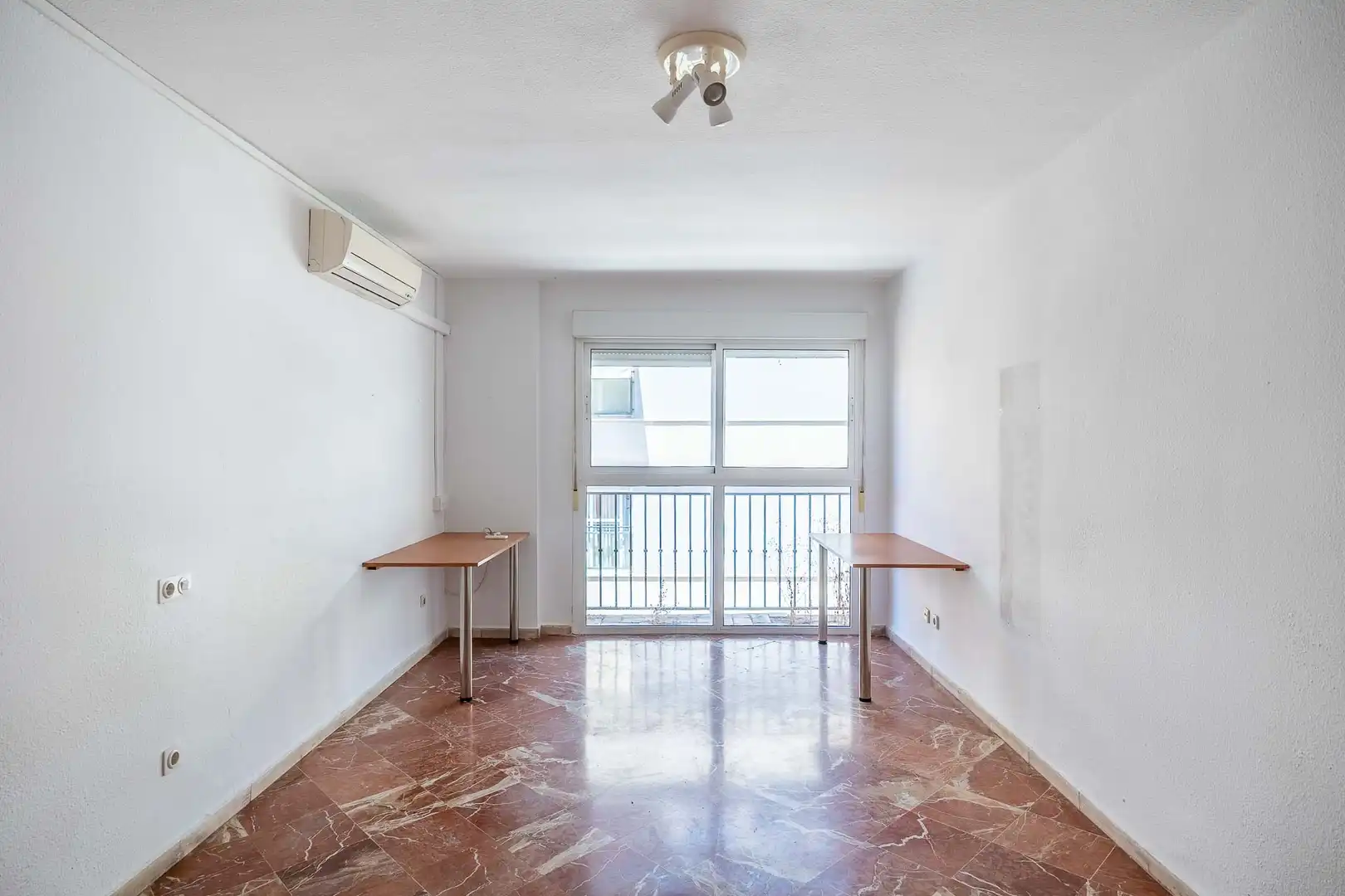 Bedroom of Flat for sale in Sevilla