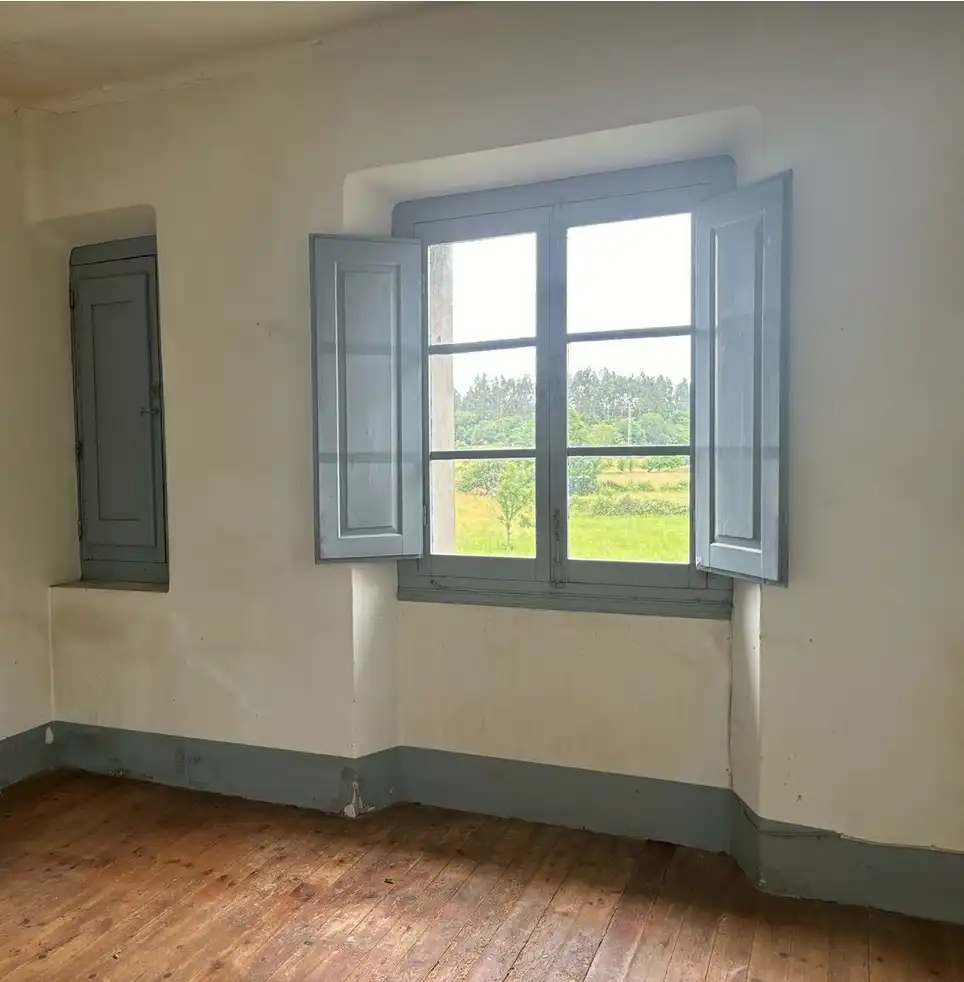 Schlafzimmer von Country house zum Verkauf in Ribadesella mit Privatgarten, Terrasse und Balkon