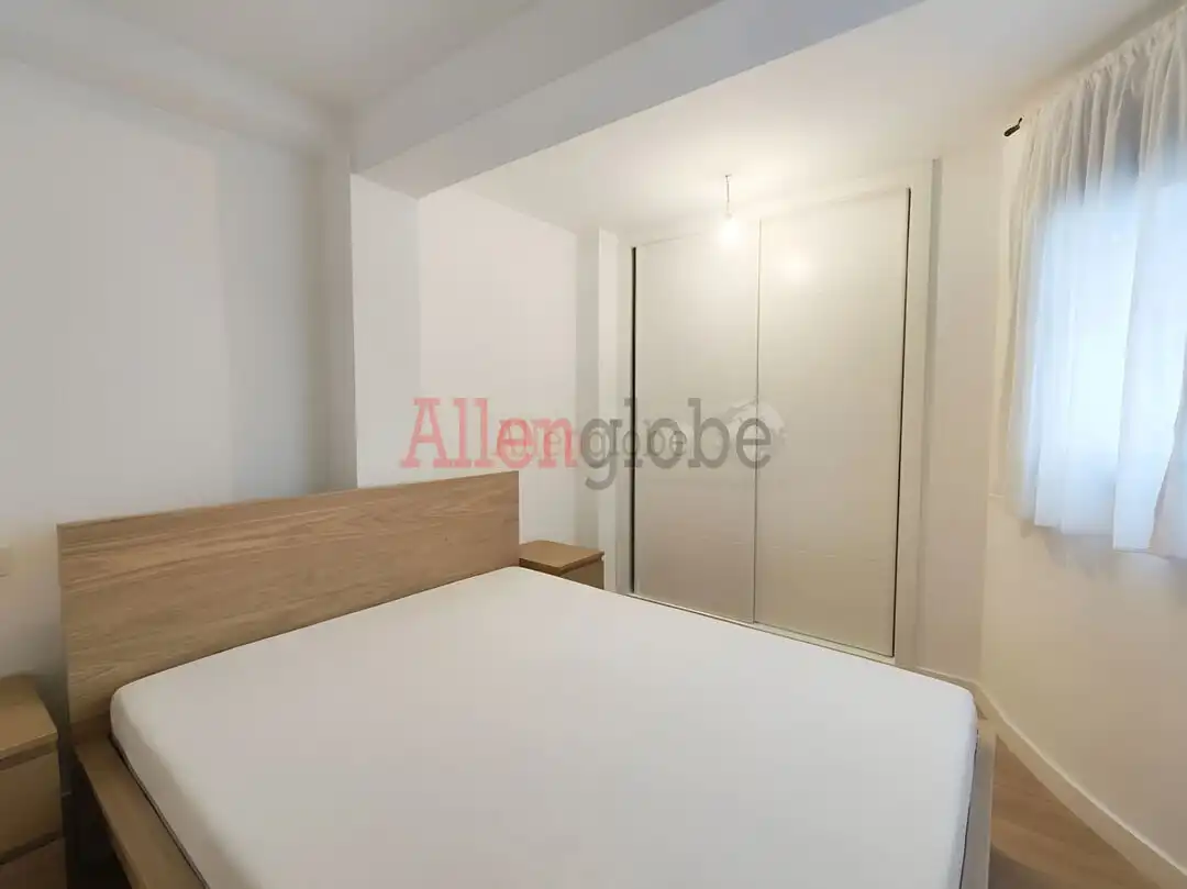 Schlafzimmer von Wohnungen zur Miete in Oviedo  mit Heizung