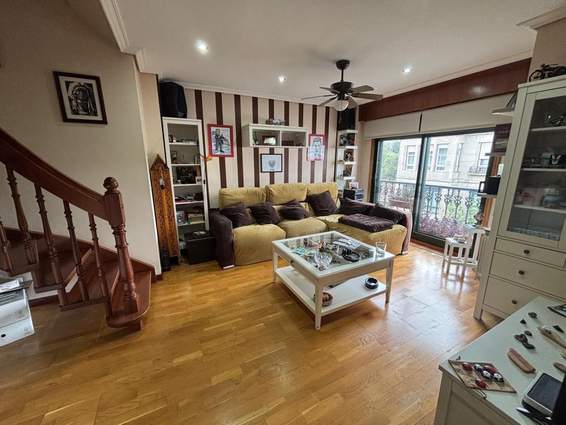 Sala de estar de Dúplex en venta en Vigo  con Calefacción