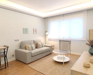 Living room of Flat to rent in Oviedo   with Heating and Parquet flooring