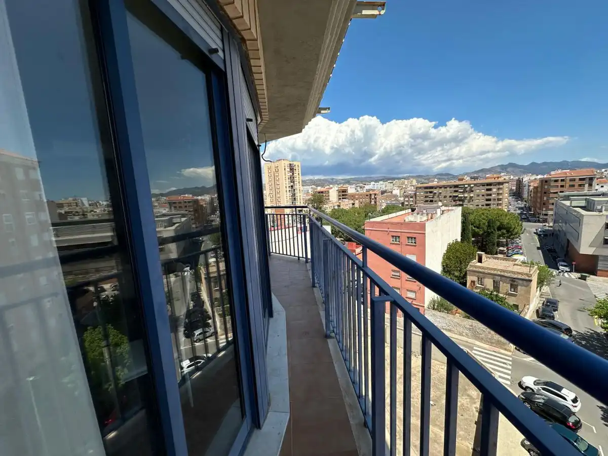 Vista exterior de Dúplex en venda en Castellón de la Plana / Castelló de la Plana amb Calefacció, Terrassa i Traster