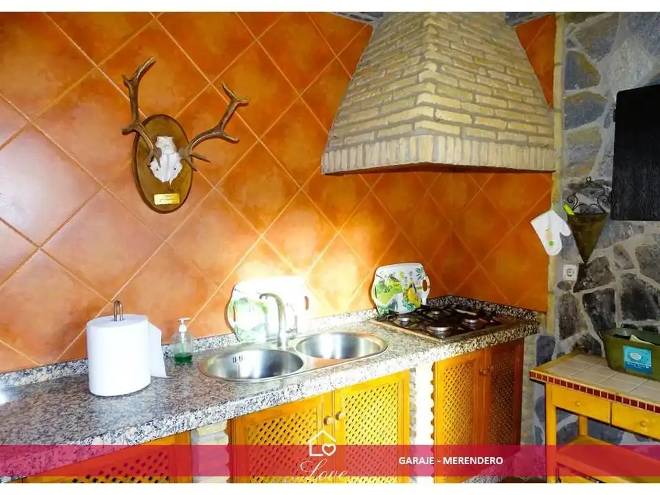 Kitchen of Houses for sale in Chiclana de la Frontera  with Air Conditioner, Heating and Private garden