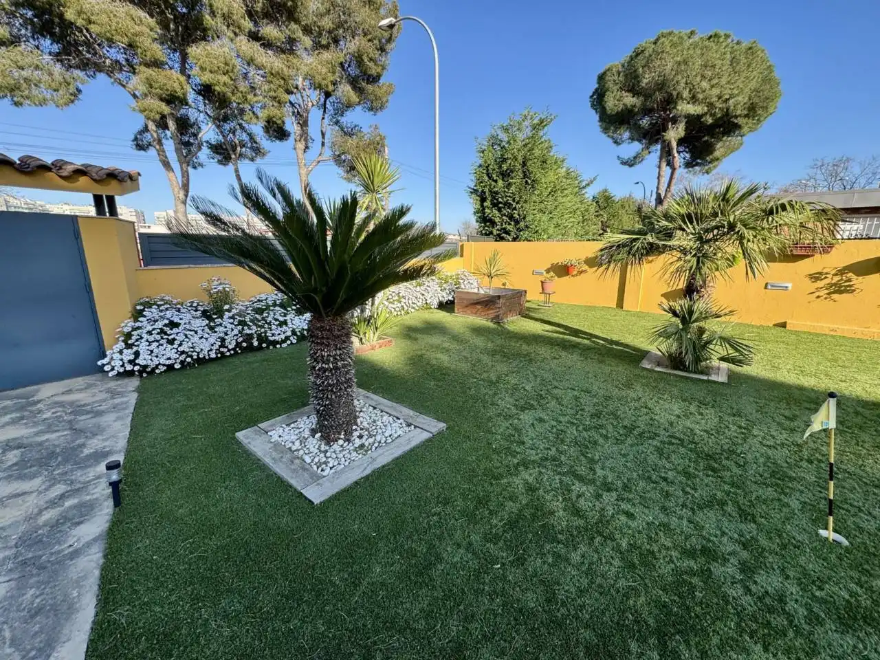 Jardí de Casa o xalet en venda en Cerdanyola del Vallès