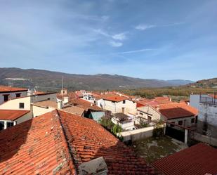 Außenansicht von Maisonette zum verkauf in Casas del Castañar mit Terrasse