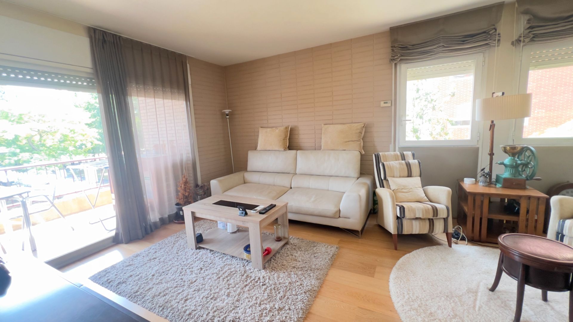 Sala de estar de Piso en venta en Girona Capital con Aire acondicionado, Calefacción y Parquet