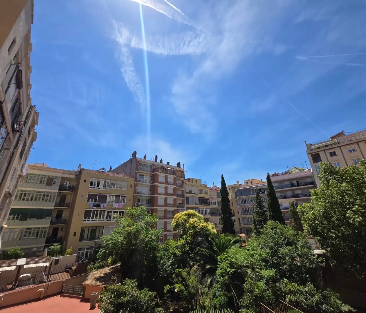 Vista exterior de Piso en venta en Barcelona con Calefacción, Trastero y Balcón