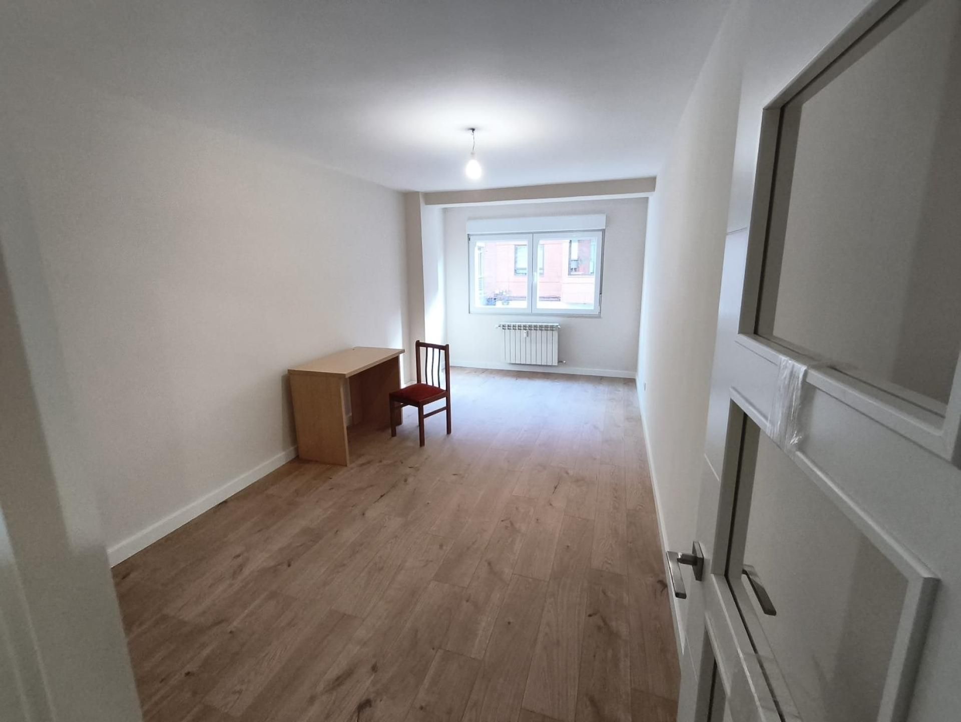 Dormitori de Pis en venda en León Capital  amb Calefacció i Terrassa