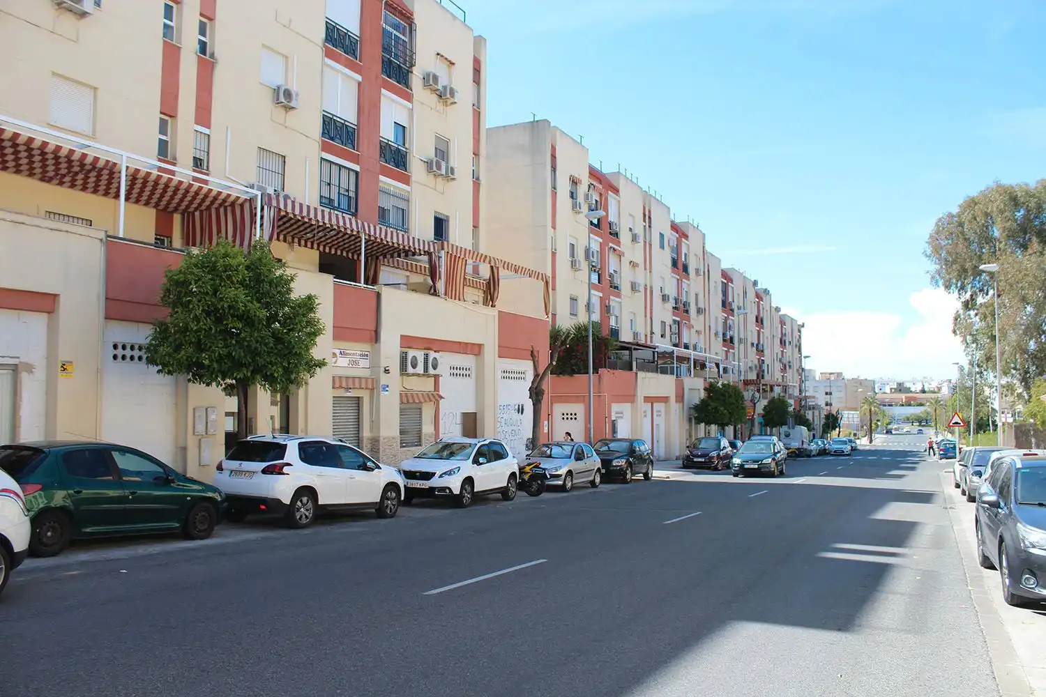 Vista exterior de Local en venta en Alcalá de Guadaira