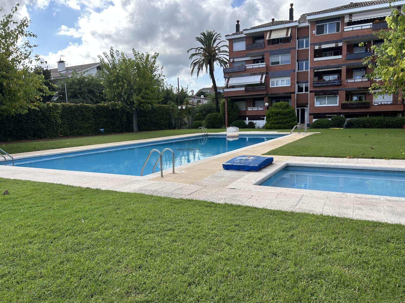 Piscina de Apartament per a compartir en Cabrera de Mar amb Aire condicionat, Calefacció i Terrassa