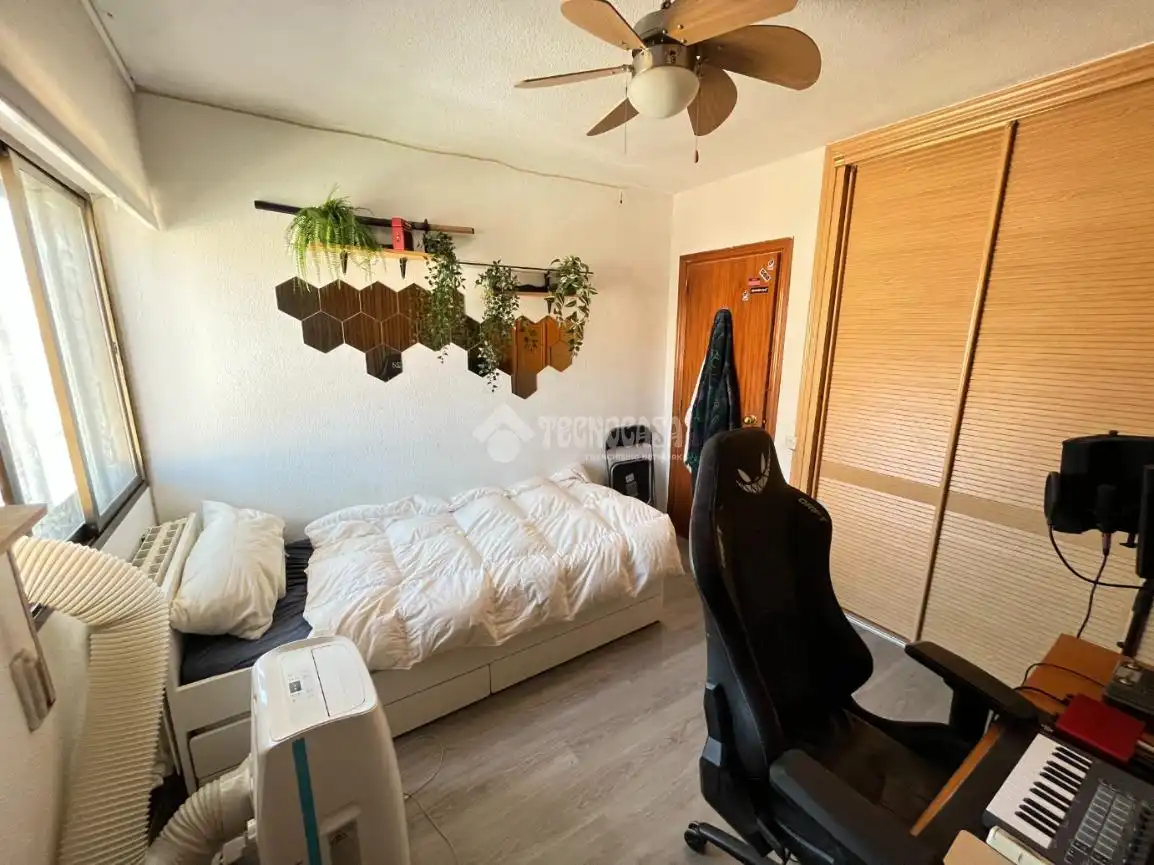 Habitación de Casa adosada en venta en Loeches