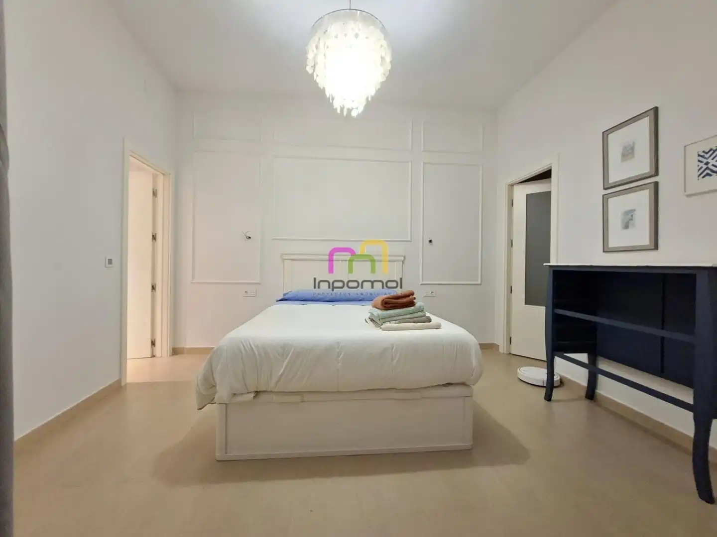 Dormitori de Apartament de lloguer en Badajoz amb Calefacció i Moblat