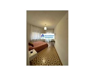 Bedroom of Flat to rent in Salamanca Capital  with Heating and Furnished