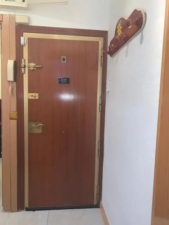 Ground floor for rent in Madrid  with Air Conditioner and Heating