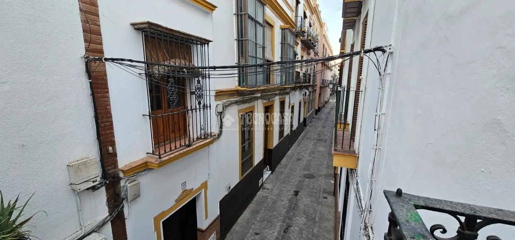 Vista exterior de Piso en venta en Sevilla con Aire acondicionado y Balcón
