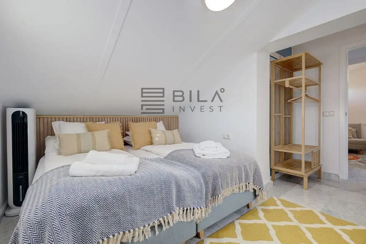 Bedroom of Attic for sale in Marbella  with Air Conditioner, Terrace and Swimming Pool
