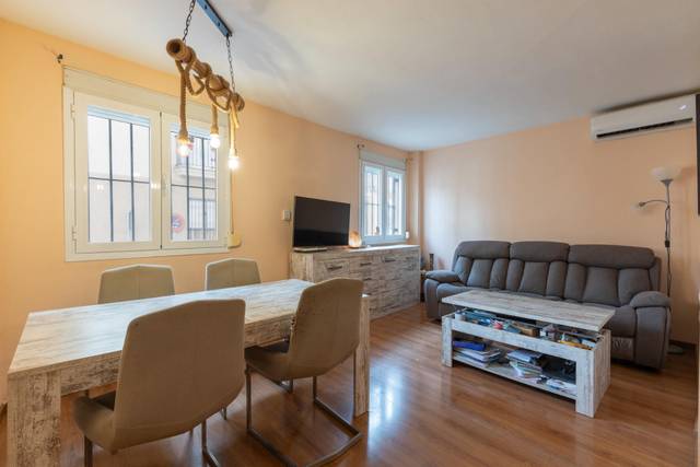 Planta baja en Venta en Calle SEBASTIAN ELCANO en Residencial Triana - Barrio Alto