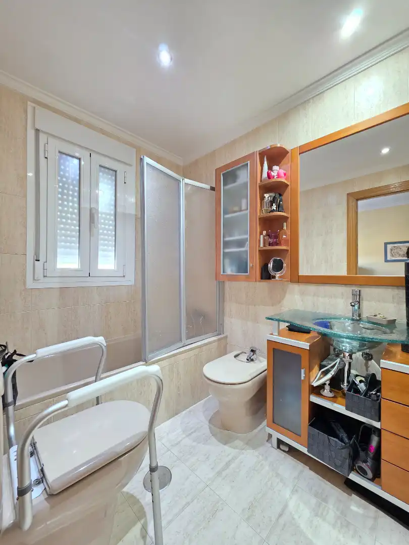 Bathroom of Detached homes for sale in Getafe  with Air Conditioner, Heating and Parquet flooring