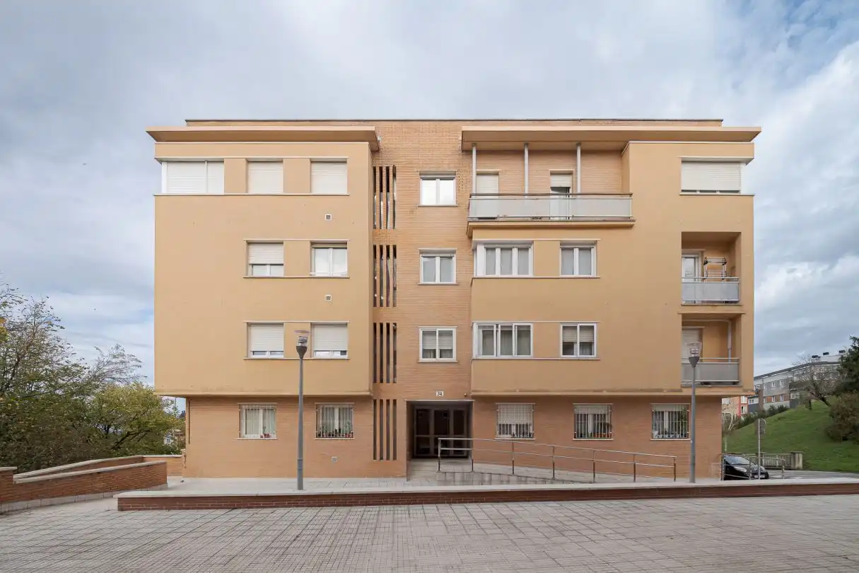 Vista exterior de Piso en venta en Donostia - San Sebastián  con Calefacción y Trastero