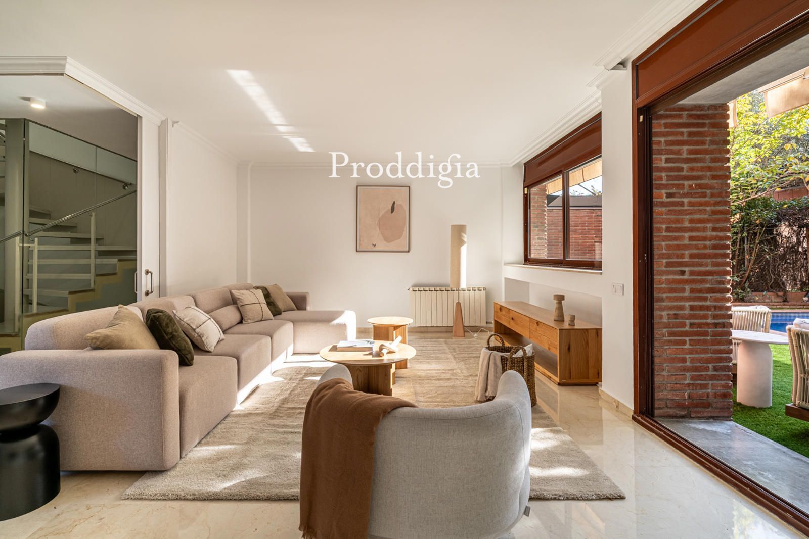 Sala de estar de Casa adosada en venta en Sant Cugat del Vallès con Aire acondicionado, Calefacción y Trastero