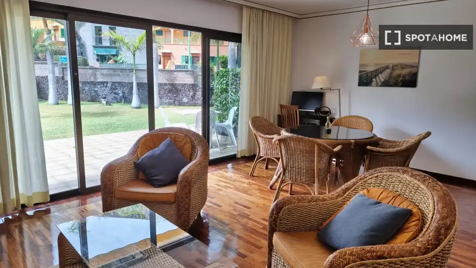 Habitación en San Antonio - Las Arenas