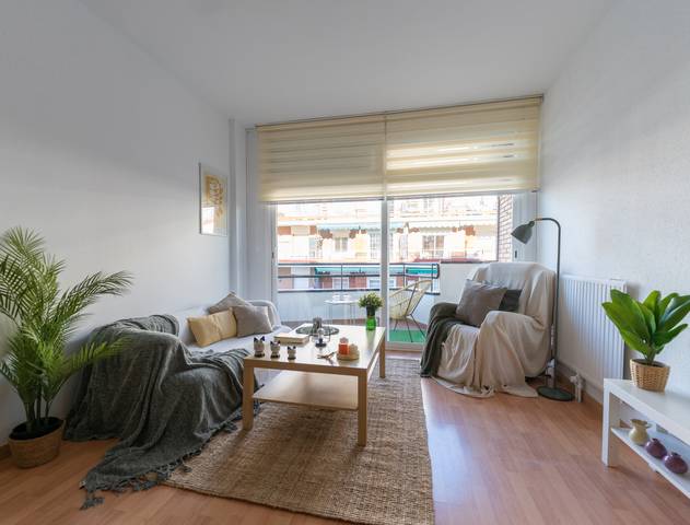 Piso en Venta en Carrer de Sardenya en El Parc i la Llacuna del Poblenou