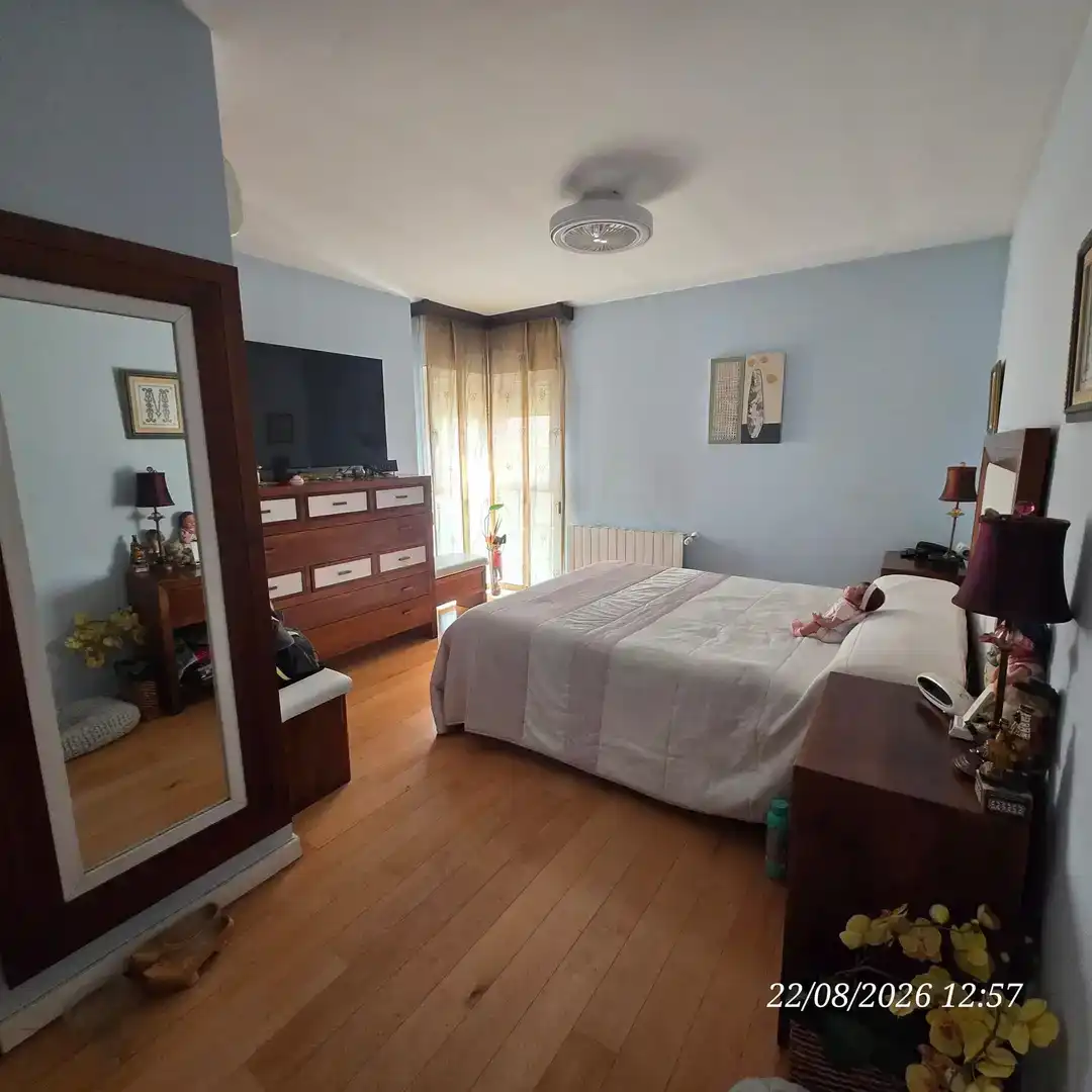 Dormitori de Casa o xalet en venda en Valdemoro amb Aire condicionat, Piscina i Balcó