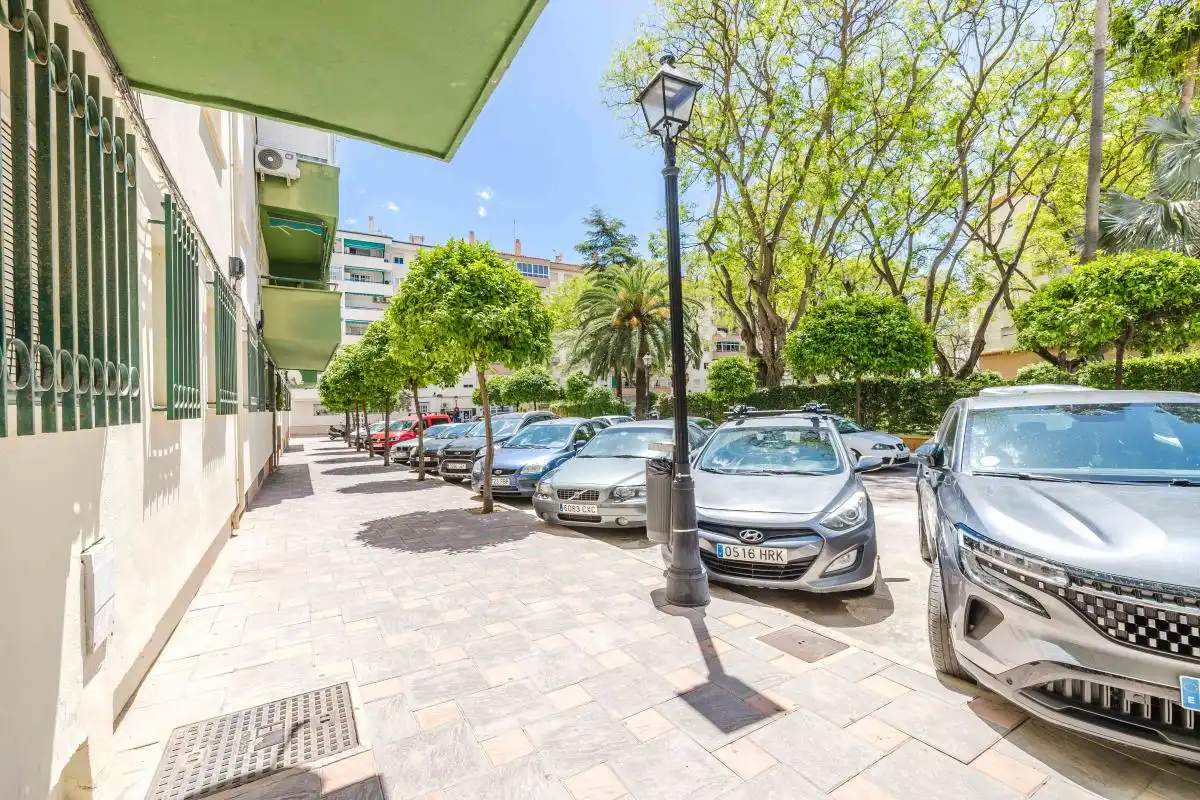 Aparcament de Planta baixa en venda en Fuengirola amb Calefacció i Moblat