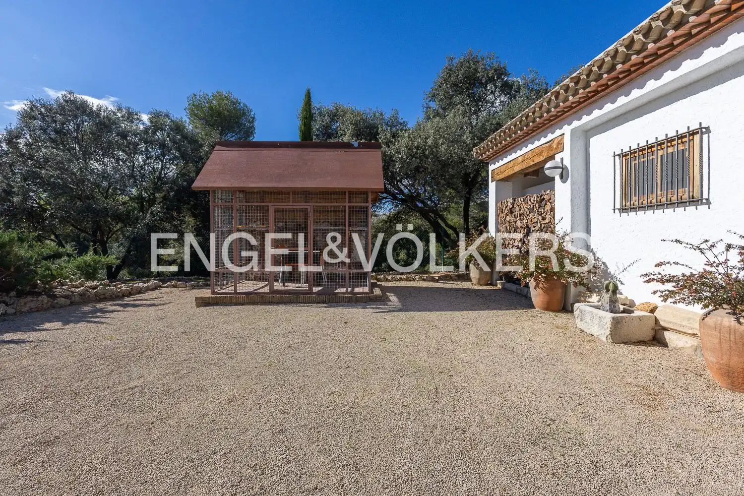 Vista exterior de Casa o xalet en venda en Ontinyent amb Aire condicionat, Calefacció i Jardí privat