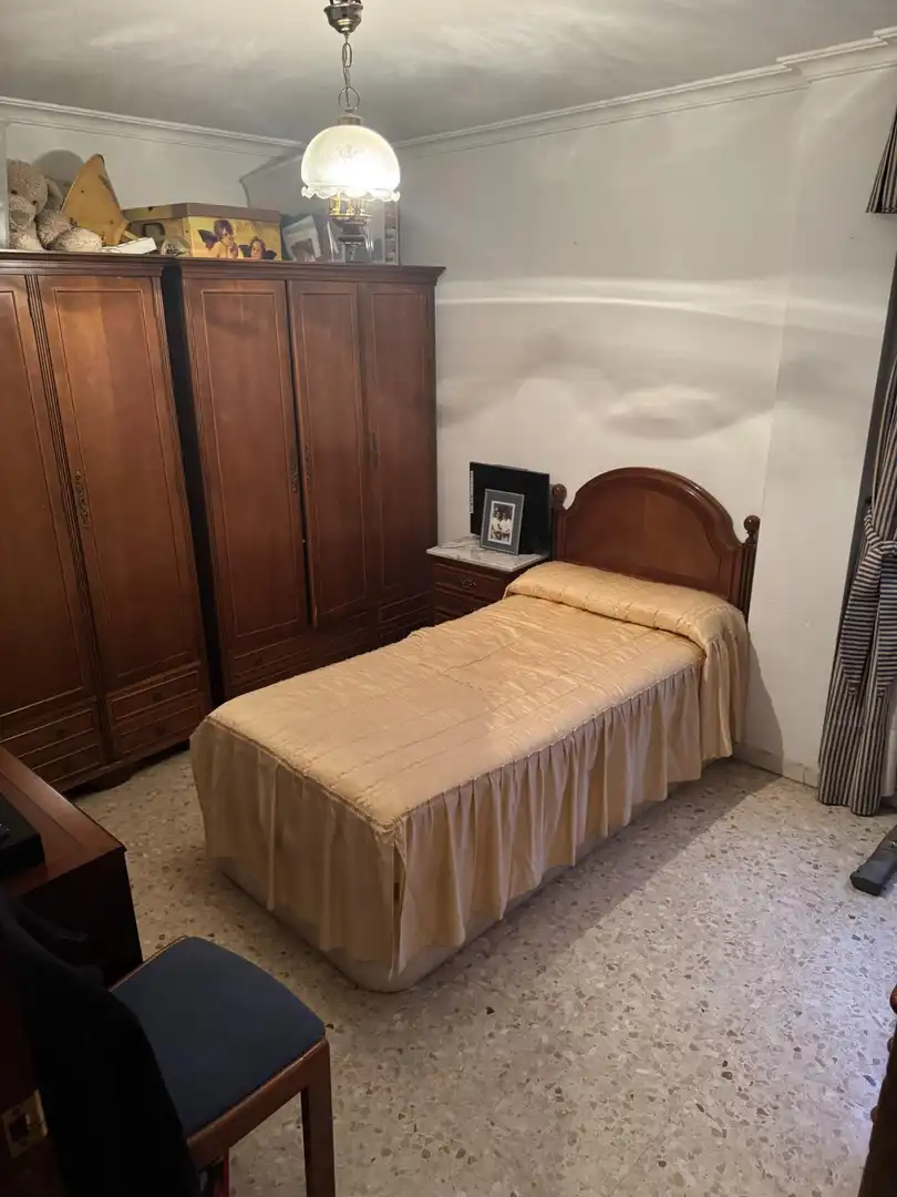 Bedroom of Flat for sale in Sevilla  with Air Conditioner and Furnished