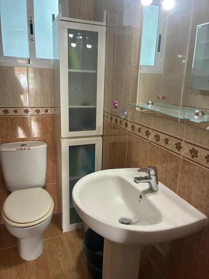Bany de Casa o xalet en venda en Orihuela amb Jardí privat, Terrassa i Piscina