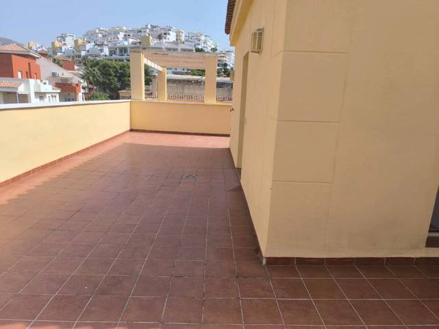 Apartamento en Alquiler en Zona Centro Comercial Torrequebrada