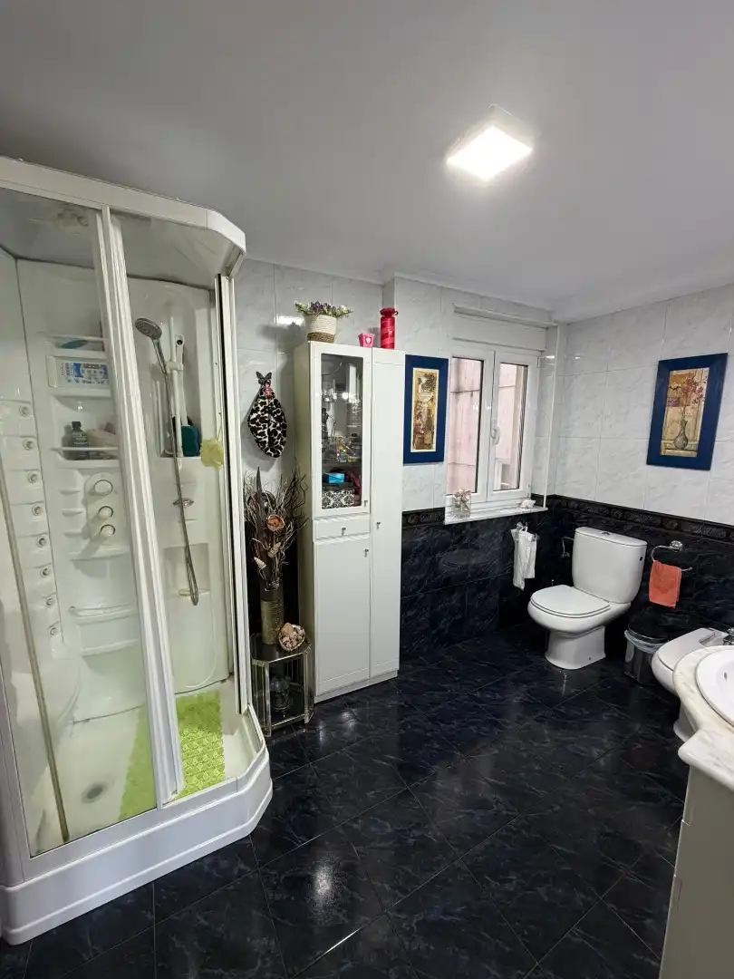 Baño de Casa o chalet en venta en Lugo con Calefacción, Terraza y Balcón