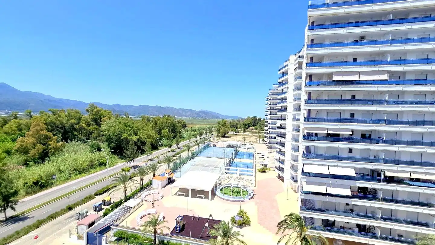 Außenansicht von Maisonette zum Verkauf in Gandia mit Klimaanlage, Terrasse und Abstellraum