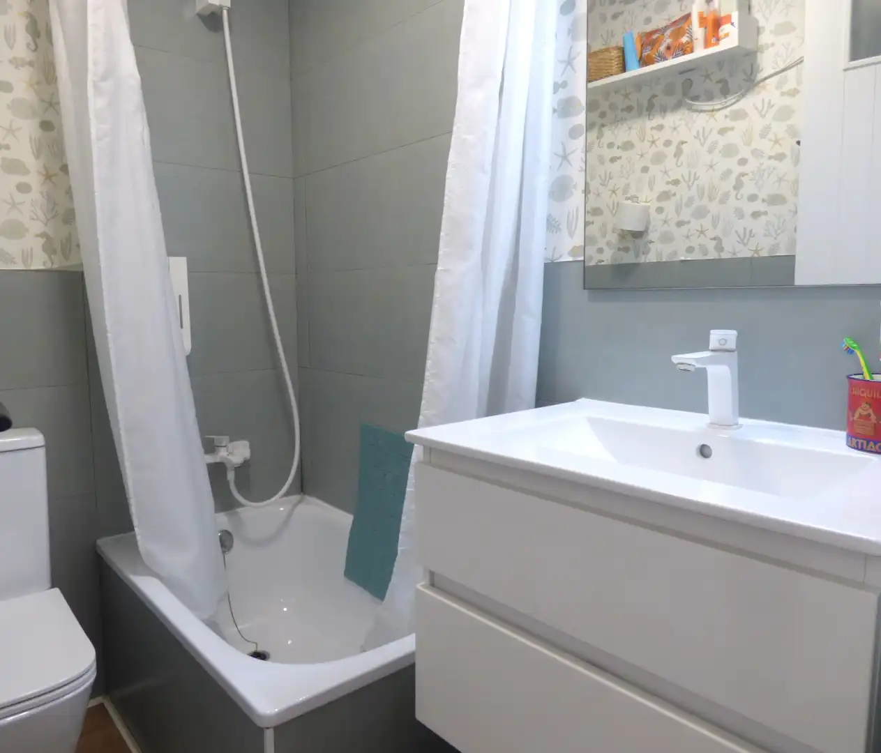 Badezimmer von Wohnung zum Verkauf in Cádiz