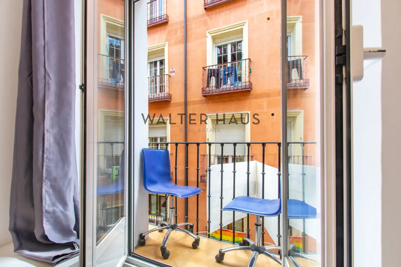 Piso con terraza en venta en Calle de la Luna, imagen 8