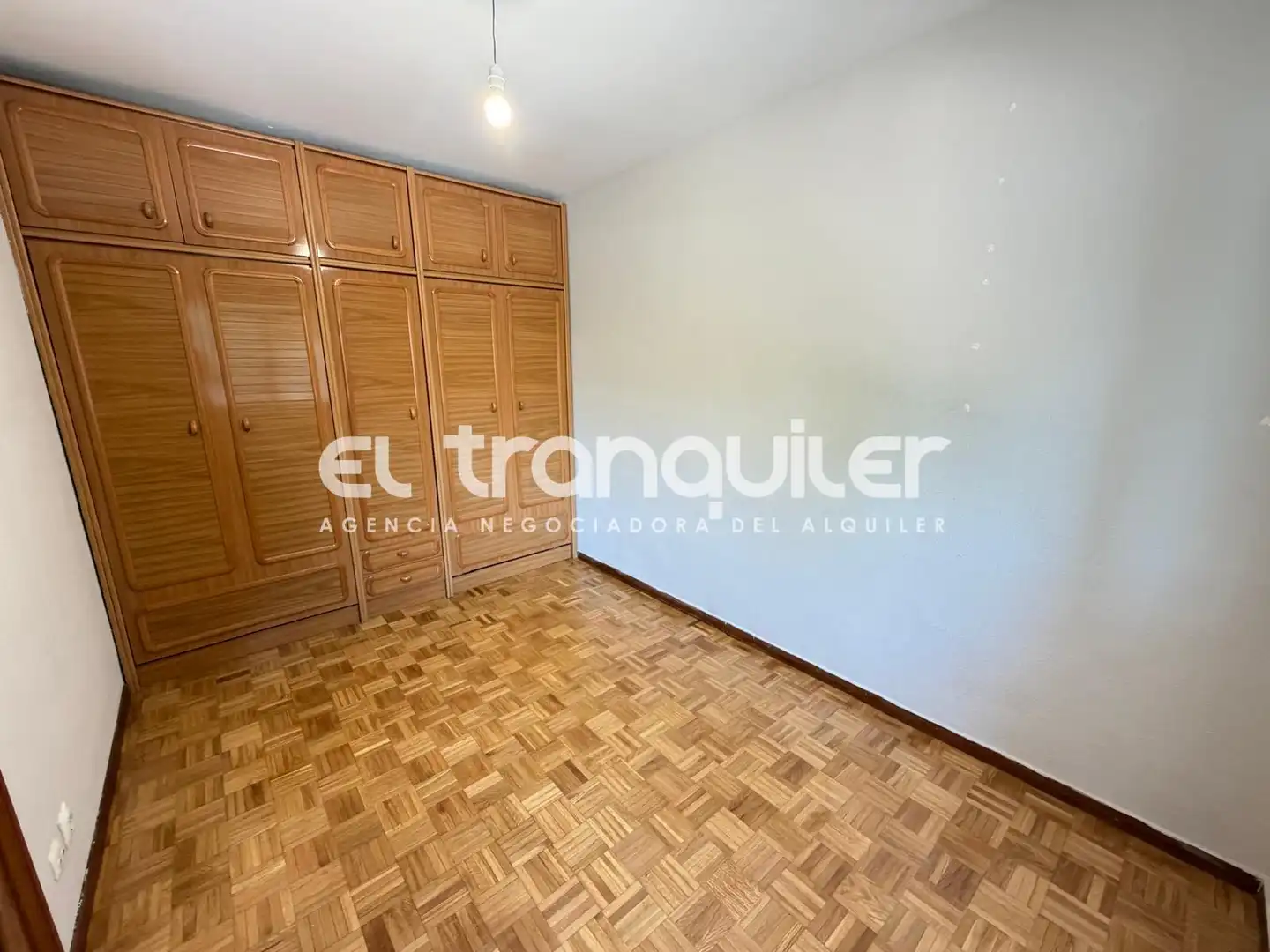 Bedroom of Flat for rent in Pozuelo de Alarcón  with Parquet flooring